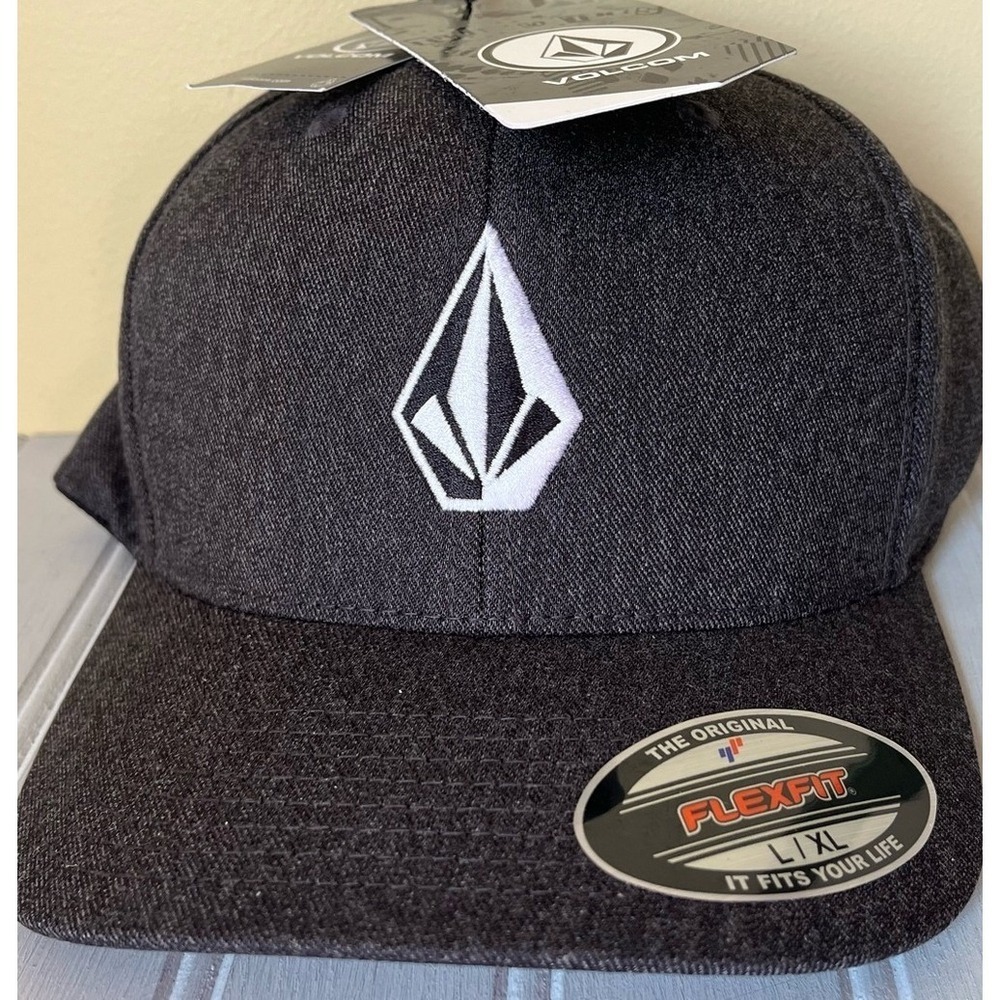 Volcom Full Stone Flexfit Hat Cap Charcoal Mens Large XL Gray Logo NWT